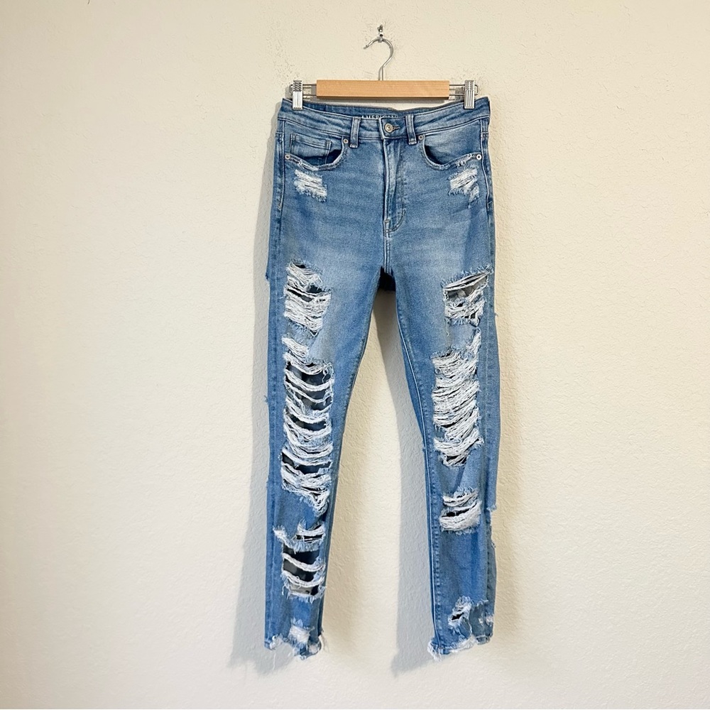 American Eagle Stretch Distressed Mom Jeans Size 6